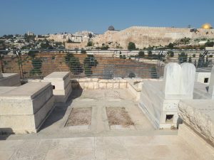 graves in israel